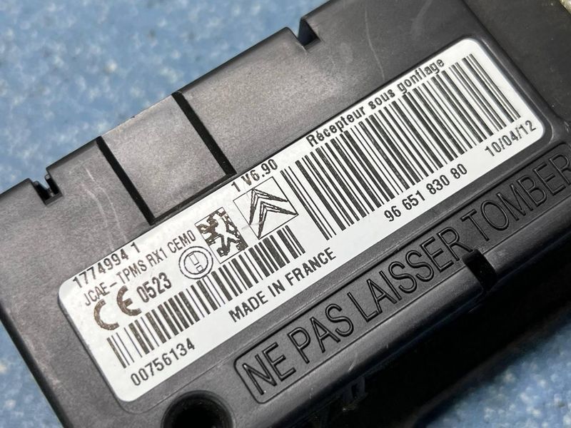 9665183080 / 17749941 Б/у Блок керування системою контролю тиску в шинах Peugeot 5008 / Пежо 5008 2009-2013 3243970946 фото