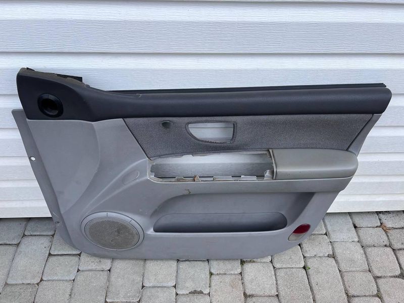 823603E000 Б/у Карта дверей передня права Kia Sorento / Кіа Соренто 2.5 CRDi 140 л.с. / 103 кВт (D4CB) 2004-2007 3054598921 фото