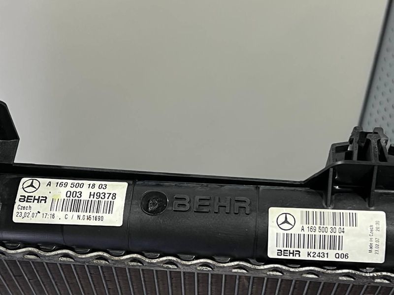 A1695001803 / A1695003004 Б/у Радиаторы комплект Mercedes B-class (W245) / Мерседес Б-Класс (В245) 2005-2011 3044214565 фото