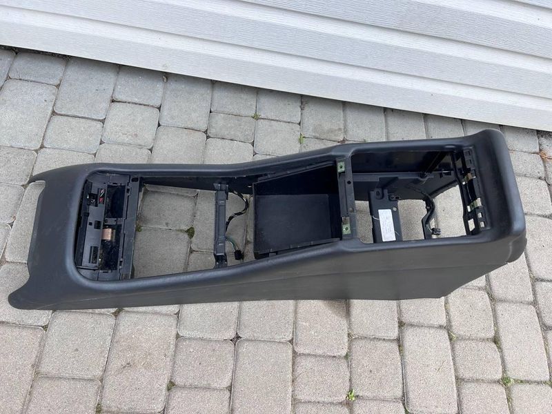 A1636830875 / A1638100530 Б/у Центральная консоль (Тунель) / Пепельн. Mercedes-Benz ML-Class W163 / Мерседес-Бенс В163 1997-2005 3054611144 фото