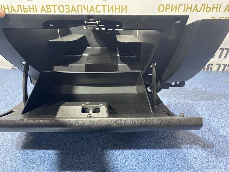 Mazda 5 рестайлінг бардачок пасажира 1880785390 фото