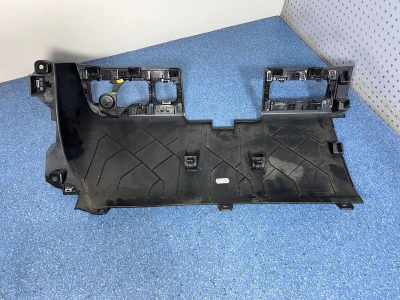 A9106802400 Б/у Нижняя панель отделки панели приборов Mercedes Sprinter W907 2018-2025 2850174171 фото