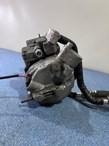 4472208681 / 7SEU16C Б/у Компресор кондиціонера ( Denso) Skoda / VW / Audi / Seat // Шкода / Вольксваген / Ауді / Сіат 3044249285 фото