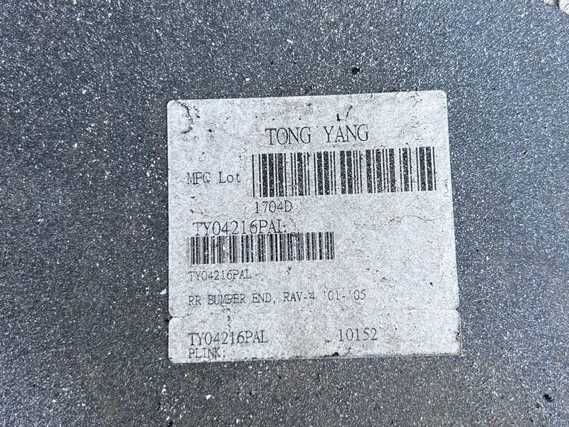 TY04216PAL Б/у Лівий кут (ікло) заднього бампера Toyota RAV4 Тойота РАВ4 2001-2005 3132041849 фото