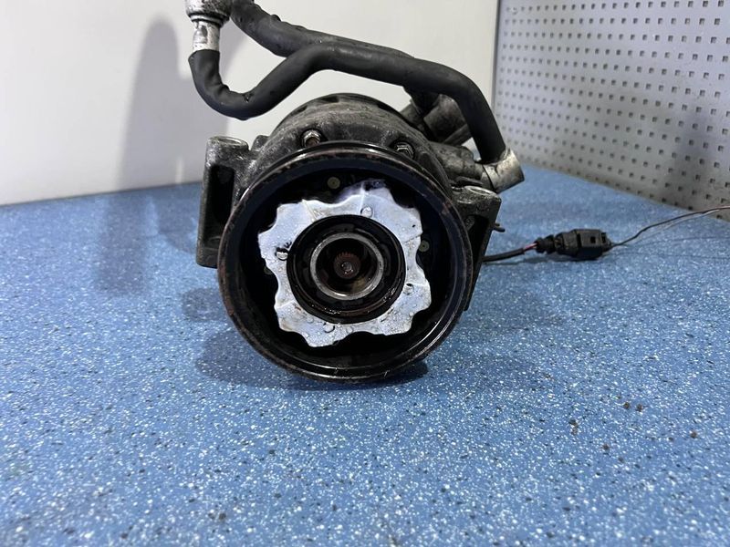 4472208681 / 7SEU16C Б/у Компресор кондиціонера ( Denso) Skoda / VW / Audi / Seat // Шкода / Вольксваген / Ауді / Сіат 3044249285 фото