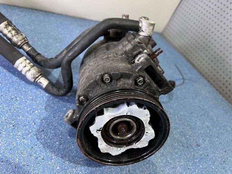 4472208681 / 7SEU16C Б/у Компресор кондиціонера ( Denso) Skoda / VW / Audi / Seat // Шкода / Вольксваген / Ауді / Сіат 3044249285 фото