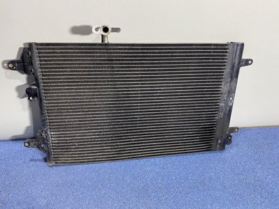 Радиатор кондиционера VW Sharan 1995-2010 1,9 tdi 7M3820411 D 7M3820411 D фото