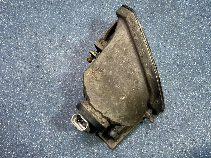 Б/у Передня ліва протитуманна фара Toyota RAV4 Тойота РАВ4 2001-2005 3215906083 фото