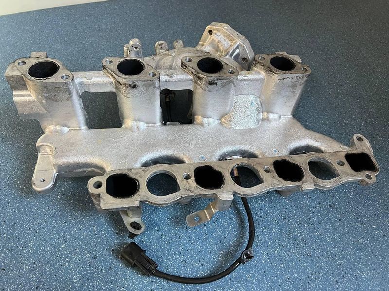 1540A419 / 1540A046 Б/у Впускной коллектор двигателя Mitsubishi L200 (2.5D) / Мицубиси Л200 2006-2015 3191000855 фото