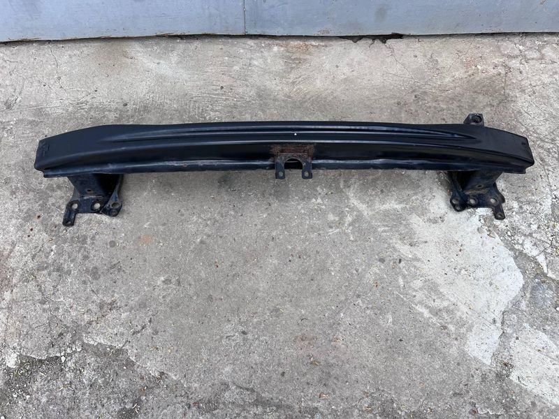1K5807109 Б/у Усилитель переднего бампера Volkswagen Golf 5 / Вольксваген Гольф 5 2008-2013 3044268929 фото