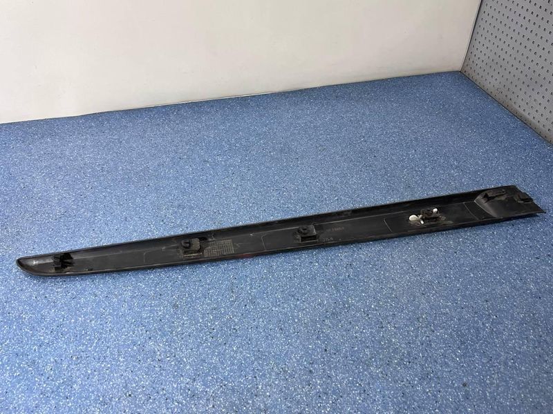 8200136735 Б/у Накладка дверей задньої лівої (молдинг) Renault Scenic II 2003-2006 2977184782 фото