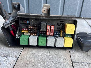 1645400782 Б/у Підкапотний блок запобіжників і реле (модуль Front SAM) Mercedes GL 164 (350 crdi 4matis) Мерседес 2011-2012 3132128118 фото