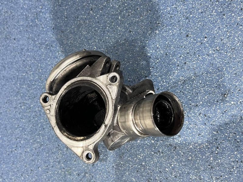 A6110900754 Б/у Клапан EGR рециркуляции газов Mercedes E-Class (w210) 700 Мерседес Е-Класс (В210) 1995-2002 3084907645 фото