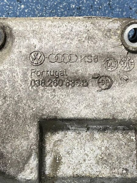 038260885C Б/у Кронштейн компрессора кондиционера Volkswagen Passat B5 1.9 TDI 1996-2005 2791675710 фото