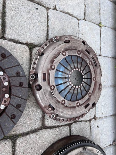 03C105273H / 03C141025H Б/у Комплект зчеплення (маховик/корзина/диск) Volkswagen Golf 5 / Вольксваген Гольф 5 2008-2013 3076356694 фото