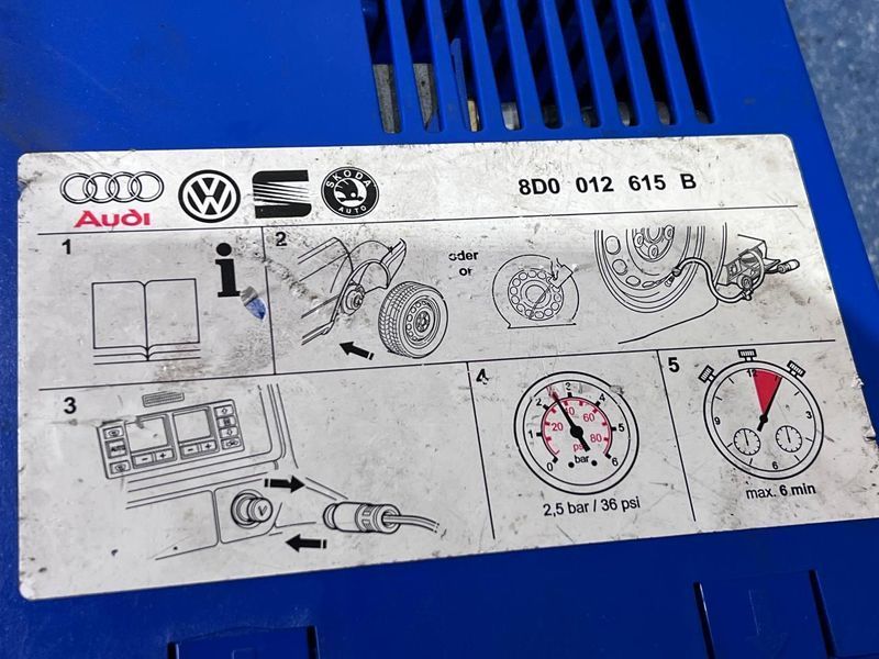 8D0012615B Б/у Компресор (насос) для підкачування шин Skoda / VW / Audi / Seat // Шкода / Вольксваген / Ауді / Сіат 3044205460 фото