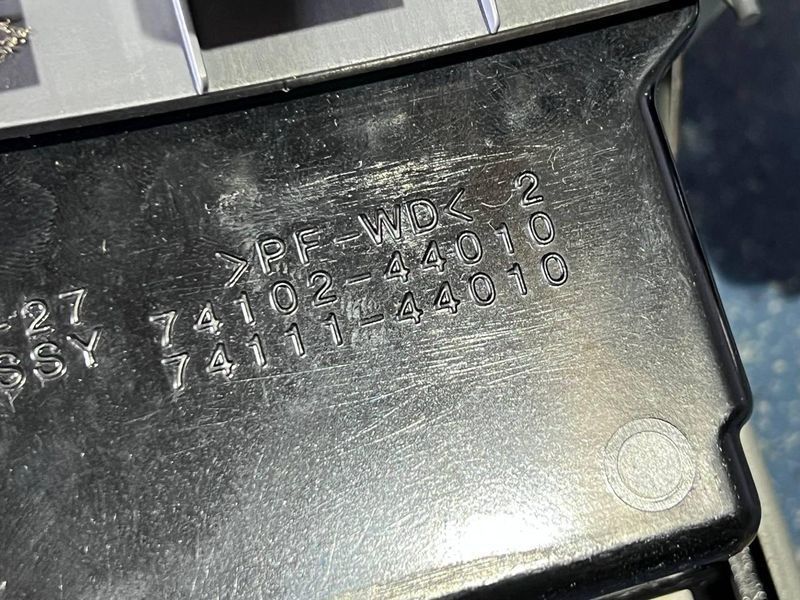 5542042010 / 7410244010 Б/у Попільничка центральної консолі (накладка) Toyota RAV4 // Тойота РАВ4 2001-2005 3111787281 фото