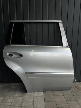 Б/у Двері задні праві (колір C775) Mercedes GL 164 (350 crdi 4matis) Мерседес 2011-2012 3119808856 фото