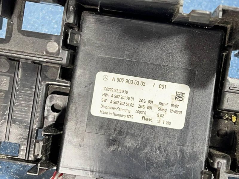 A9079005303 / A9075451100 Б/у Блок управління ecu компьютер / Кронштейн блоків керування Mercedes Sprinter W907 / W910 2018-2025 2835154993 фото