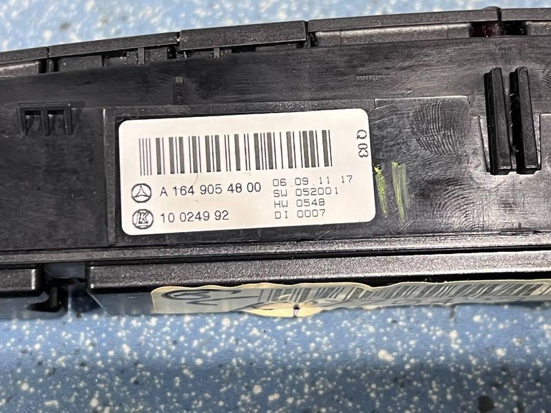 A1649054800 Б/у Блок кнопок центральной панели управления Mercedes GL 164 (350 crdi 4matis) Мерседес 2011-2012 3127664685 фото