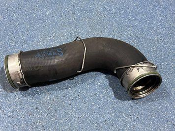 3C0145832D/3C0145762 Б/у Патрубок интеркулера нижний левый Skoda/VW/Audi/Seatlus povo / Вольксваген / Ауди/Сиат 3039686627 фото