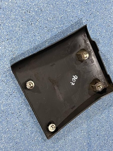 A9106906400 / A9106902302 Б/у Накладка левая (Молдинг) Mercedes Sprinter W907 / W910 Молочный Мерседес Спринтер В907/В9 2018-2025 3034168139 фото