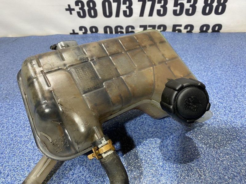 Бачок розширювальний рідини системи охолодження Renault Scenic 2 Megane II з 2003 по2009 8200262036 1786428302 фото